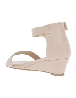New 🛒 Miss Shop Bridgette Blush Wedged Low Heeled 🩴 Sandal 🥰