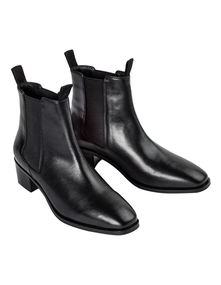 Hot Sale ๐ Tony Bianco Maxine Black Como Ankle ๐ฅพ Boots โ๏ธ 5 Hot Sale ๐ Tony Bianco Maxine Black Como Ankle ๐ฅพ Boots โ๏ธ - Image 5