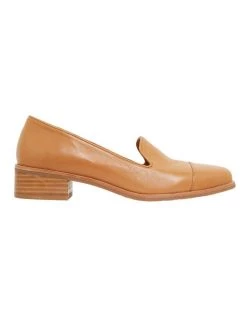 Deals ๐งจ Sandler Sable Cognac Glove Flat ๐ Shoes ๐