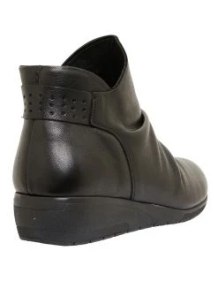 Brand new 👍 Wide Steps Fairway Black Glove 🥾 Boots 😉 -Women Shoes shop 827633350 4 720x928