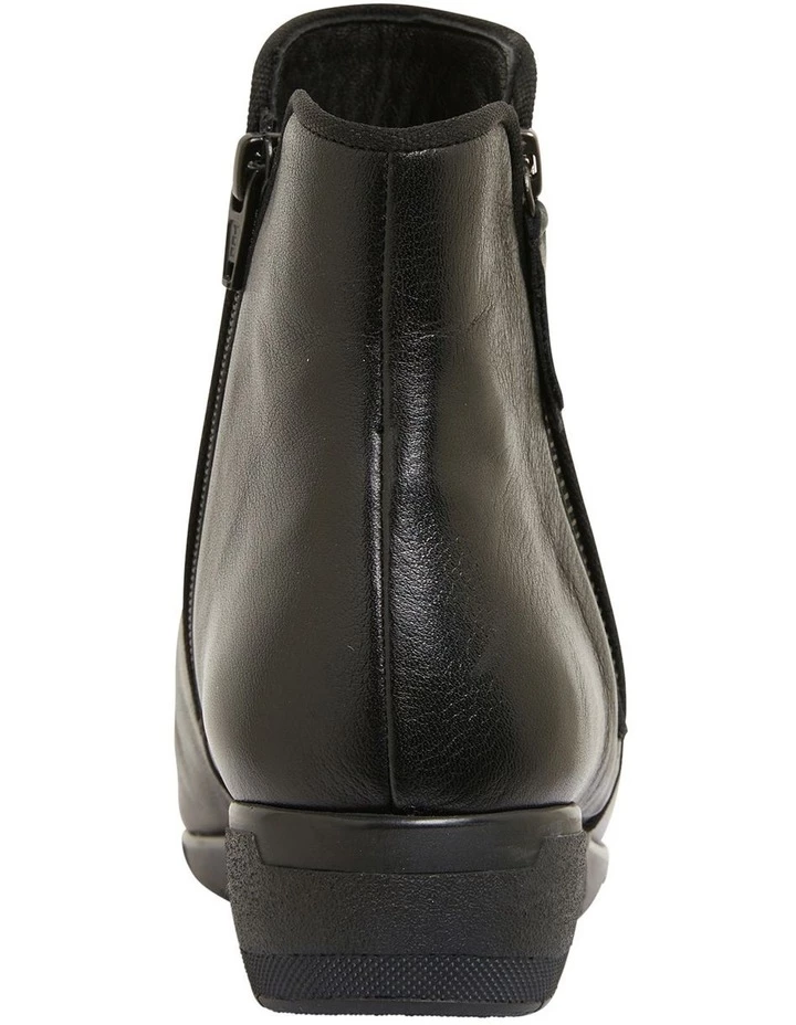 Flash Sale โ Easy Steps Hayden Black Glove ๐ฅพ Boots ๐ 5 Flash Sale โ Easy Steps Hayden Black Glove ๐ฅพ Boots ๐ - Image 5