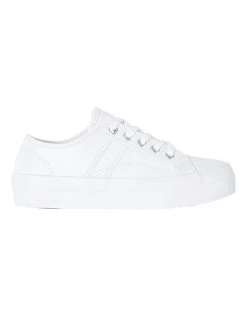 Brand new 👏 Sandler Slater White Glove 👟 Sneakers ✨
