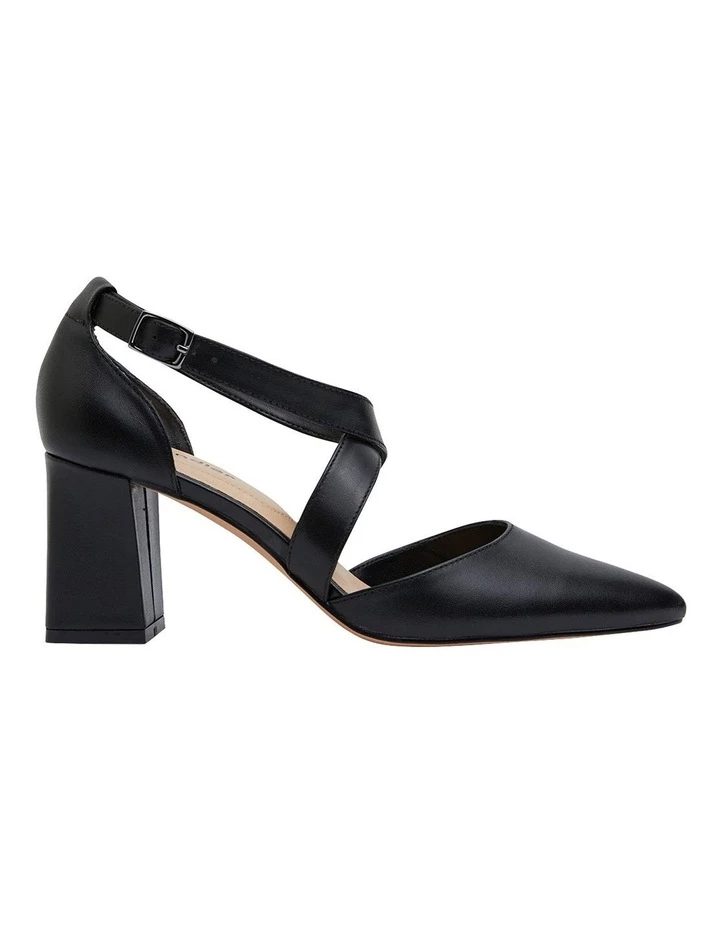 Deals ๐ Sandler Kara Black Glove Heeled ๐ Shoes โจ 1 Deals ๐ Sandler Kara Black Glove Heeled ๐ Shoes โจ
