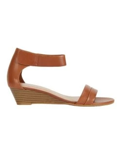 Discount ๐ Sandler Quartz Cognac Glove ๐ฉด Sandals ๐ฏ