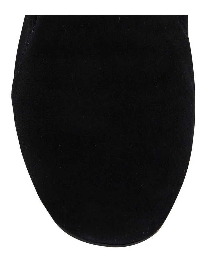 Flash Sale โค๏ธ Wide Steps Castle Black Suede Flat ๐ Shoes ๐ 7 Flash Sale โค๏ธ Wide Steps Castle Black Suede Flat ๐ Shoes ๐ - Image 7