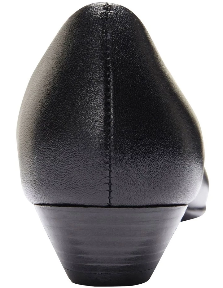 Cheap โ๏ธ Easy Steps Regal Black Glove Heeled ๐ Shoes ๐คฉ 5 Cheap โ๏ธ Easy Steps Regal Black Glove Heeled ๐ Shoes ๐คฉ - Image 5