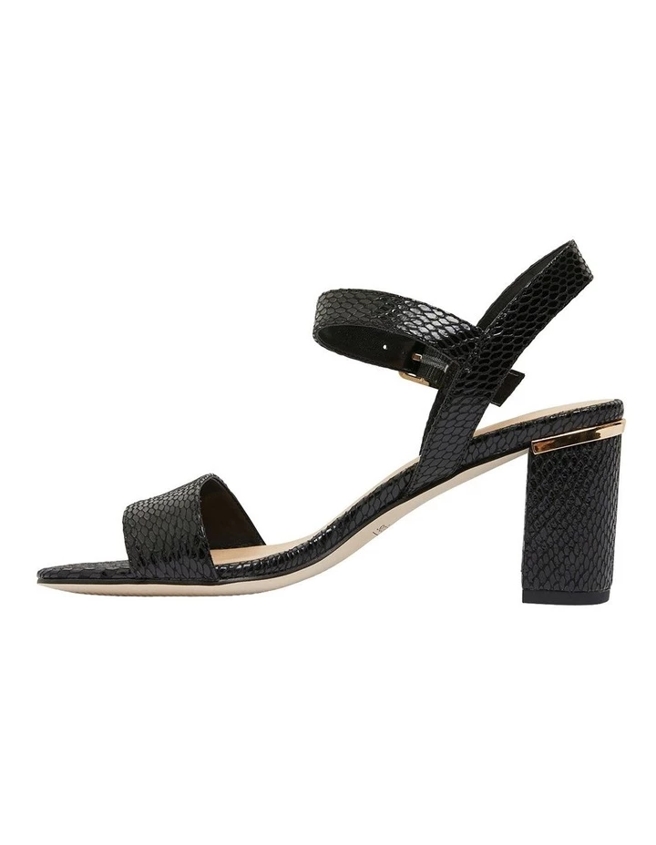 Hot Sale ๐ Easy Steps Uno Black Print ๐ฉด Sandal ๐ 2 Hot Sale ๐ Easy Steps Uno Black Print ๐ฉด Sandal ๐ - Image 2