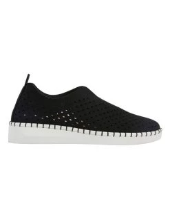 Brand new 🛒 Easy Steps Dot Black Micro 👟 Sneaker 😀