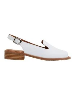 Promo 💯 Easy Steps Delaney White Glove 🩴 Sandals 👏