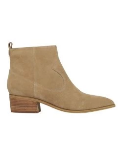 Coupon π Nine West Javan π₯Ύ Boots β€οΈ