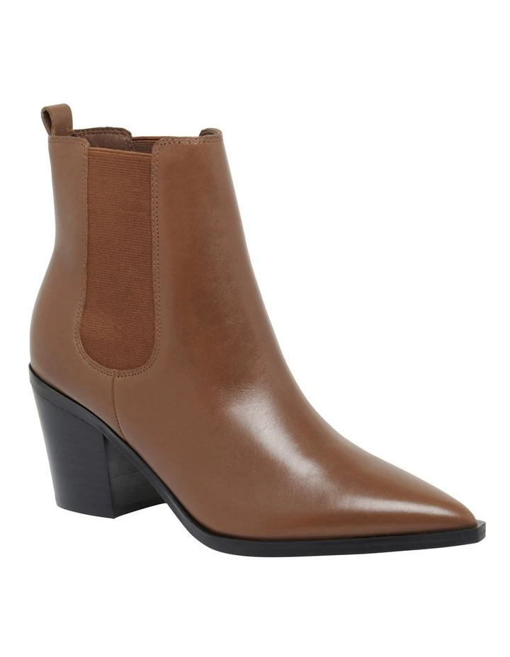 Flash Sale π Nine West Westie π₯Ύ Boots π€© 2 Flash Sale π Nine West Westie π₯Ύ Boots π€© - Image 2