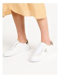 Flash Sale โค๏ธ Guess Reshy White Lace-Up ๐ Sneaker โ๏ธ