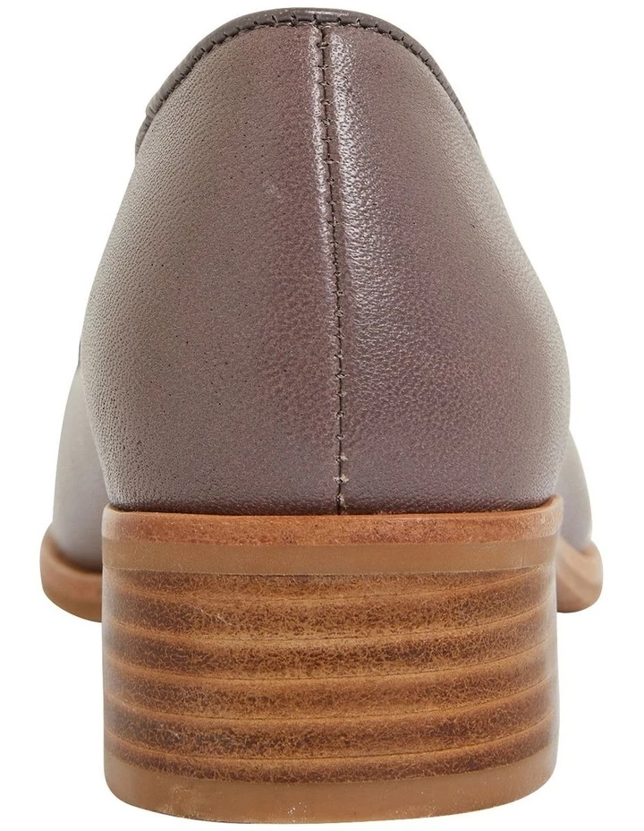 Flash Sale π€© Sandler Sable Taupe Glove Flat π Shoes π 5 Flash Sale π€© Sandler Sable Taupe Glove Flat π Shoes π - Image 5