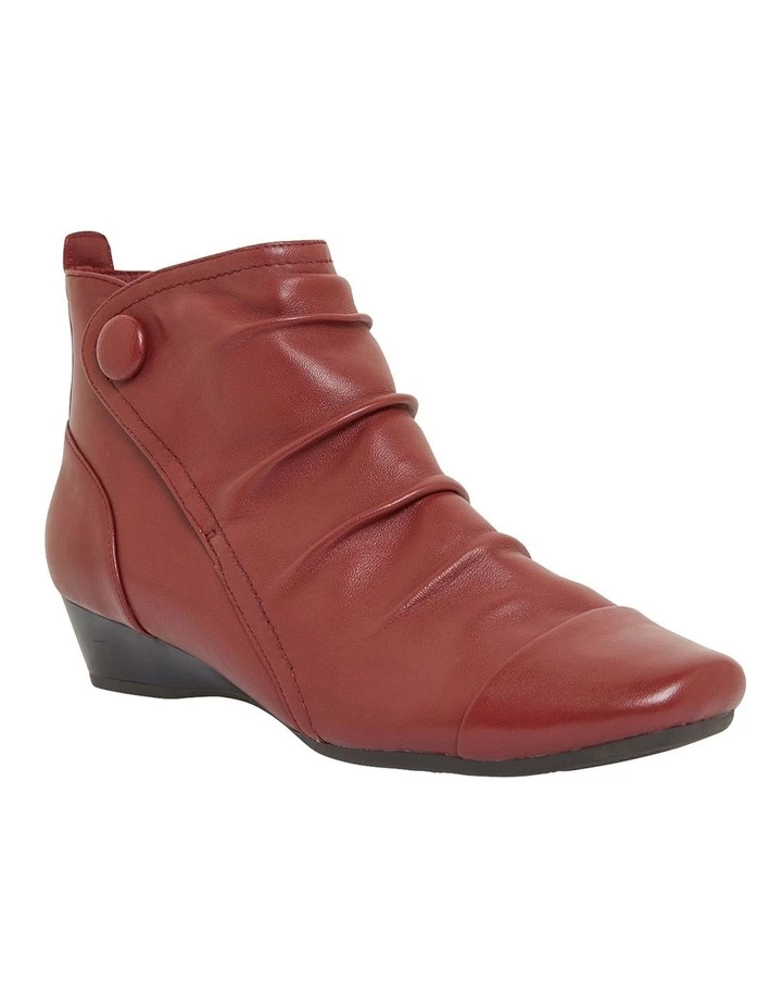 Brand new ⌛ Easy Steps Glove 🥾 Boots Seville Red 🎁 2 Brand new ⌛ Easy Steps Glove 🥾 Boots Seville Red 🎁 - Image 2