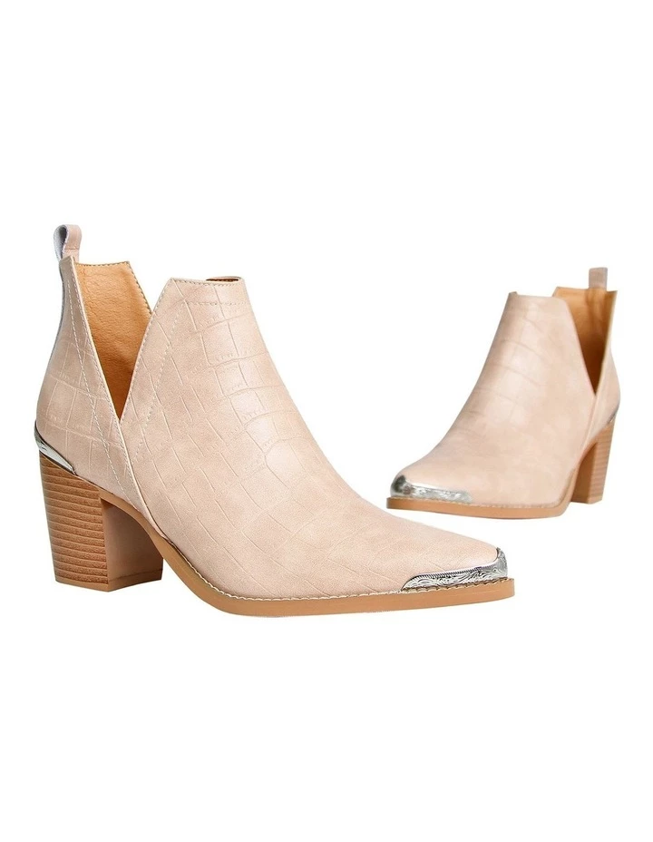 New 👏 Belle & Bloom Austin Croc Embossed Ankle Boot 😀 1 New 👏 Belle & Bloom Austin Croc Embossed Ankle Boot 😀