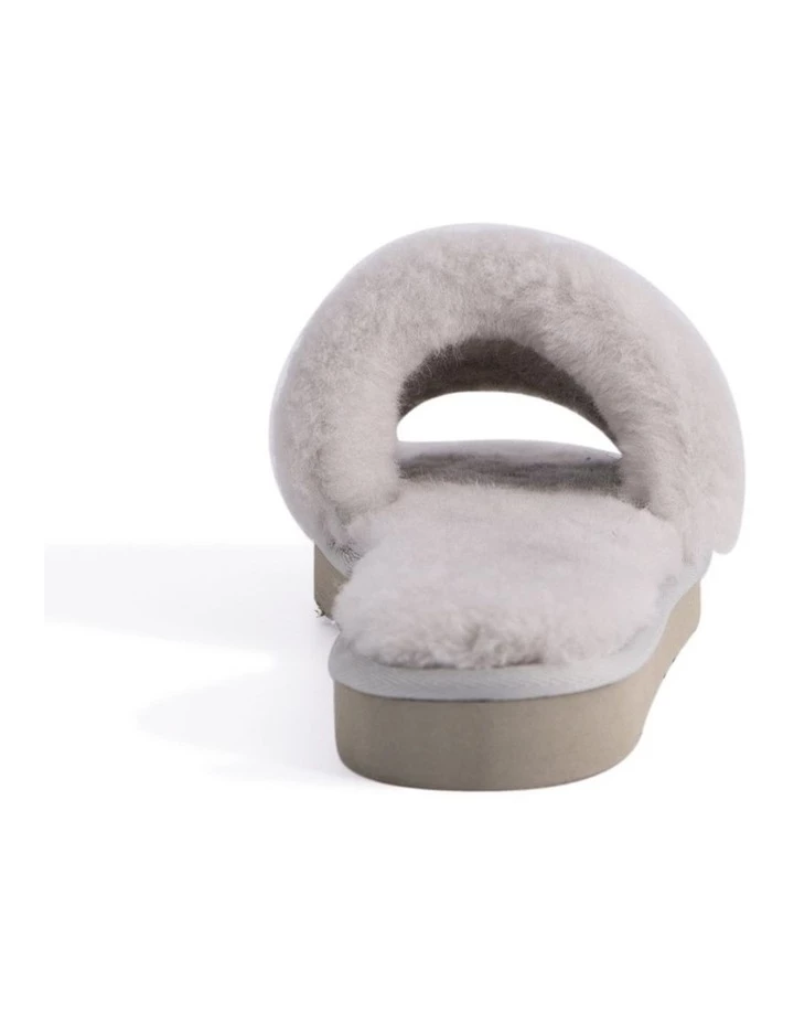 Discount ✨ AUS WOOLI UGG WOMEN SHEEPSKIN FLUFF SLIDE - Light Grey 💯 3 Discount ✨ AUS WOOLI UGG WOMEN SHEEPSKIN FLUFF SLIDE - Light Grey 💯 - Image 3