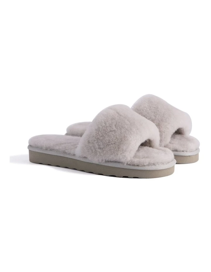 Discount ✨ AUS WOOLI UGG WOMEN SHEEPSKIN FLUFF SLIDE - Light Grey 💯 6 Discount ✨ AUS WOOLI UGG WOMEN SHEEPSKIN FLUFF SLIDE - Light Grey 💯 - Image 6