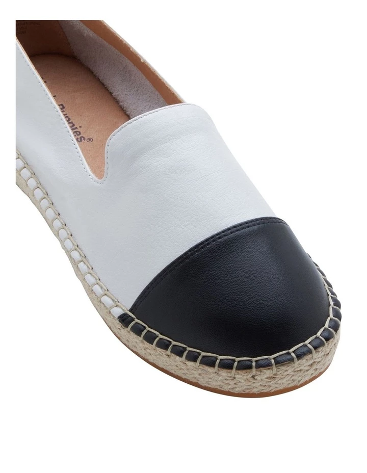 Coupon π Hush Puppies Banu White/Black Flat π Shoe π₯ 3 Coupon π Hush Puppies Banu White/Black Flat π Shoe π₯ - Image 3