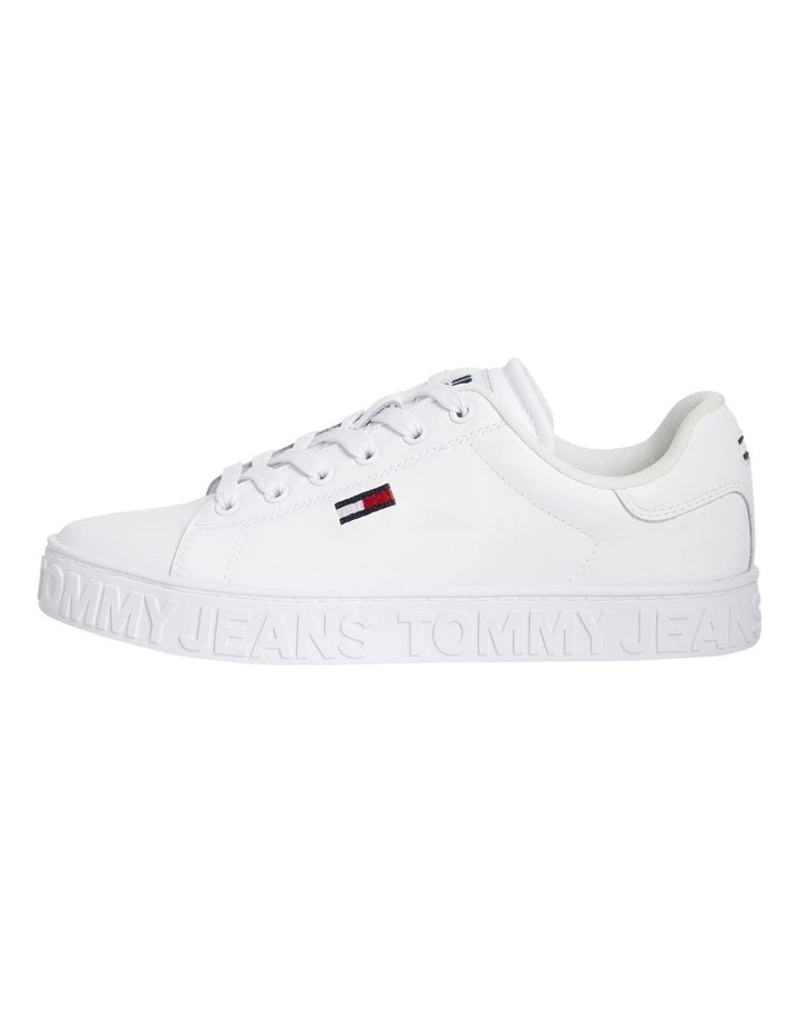 Promo ๐ Tommy Hilfiger Embossed White Leather Sole Trainers โ 1 Promo ๐ Tommy Hilfiger Embossed White Leather Sole Trainers โ