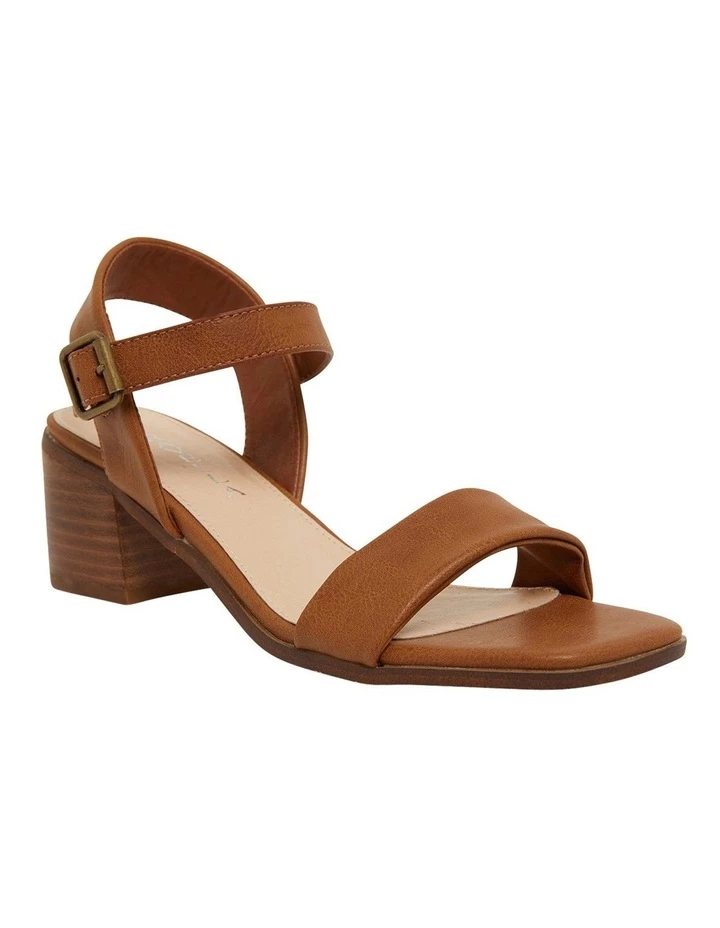 New 🌟 Ravella Evolve Tan Smooth 🩴 Sandals 🛒 1 New 🌟 Ravella Evolve Tan Smooth 🩴 Sandals 🛒