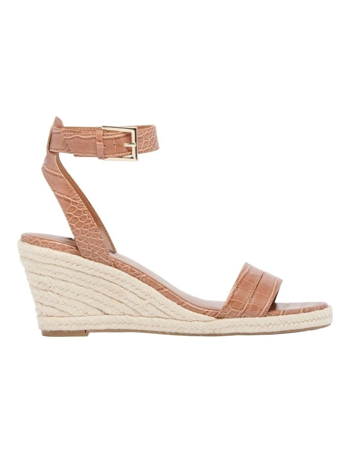 Hot Sale π Nine West Joie Caramel π©΄ Sandals π€© 1 Hot Sale π Nine West Joie Caramel π©΄ Sandals π€©