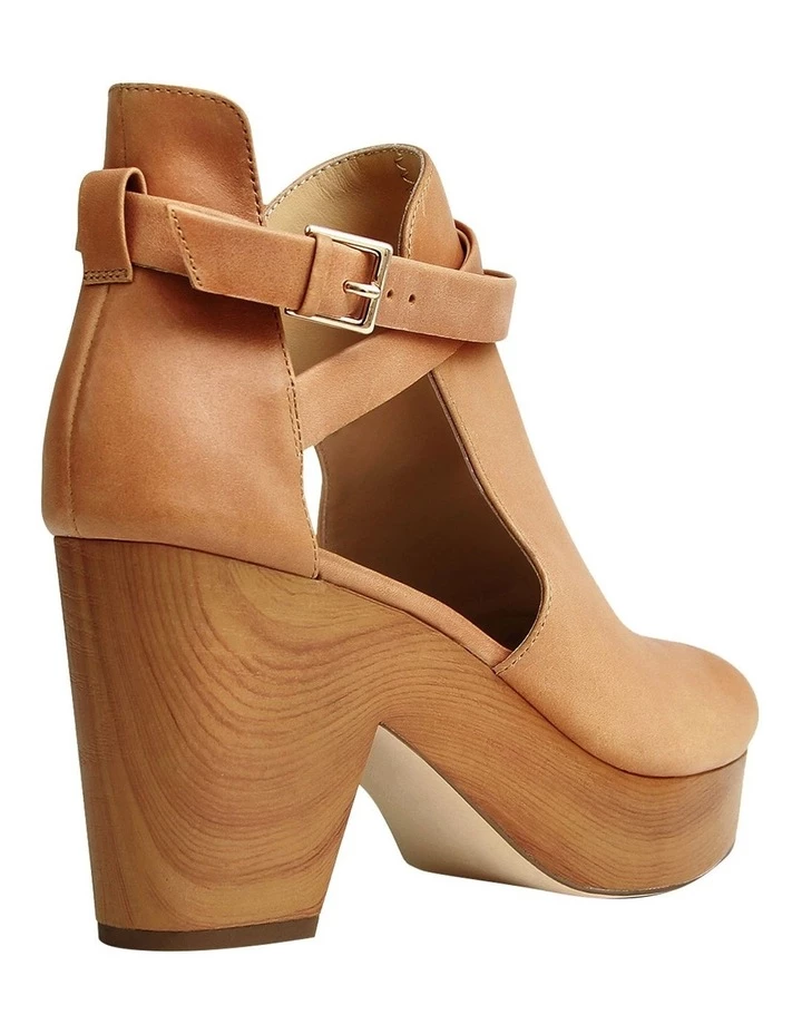 Hot Sale π Belle & Bloom Fearless Tan Clog Ankle Boot β€οΈ 3 Hot Sale π Belle & Bloom Fearless Tan Clog Ankle Boot β€οΈ - Image 3