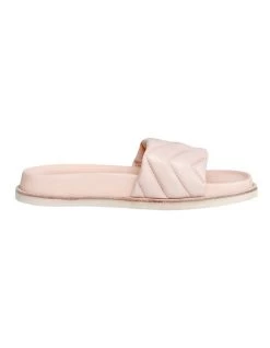 New 🛒 Belle & Bloom Go Get 'Em Blush Quilted Slide 🧨